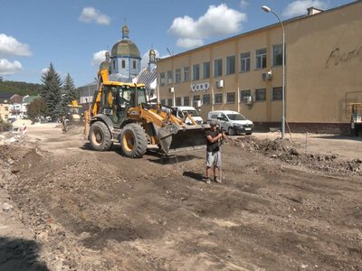 У Теребовлі оновлюють ділянку М-19: дорогу готують до асфальтування