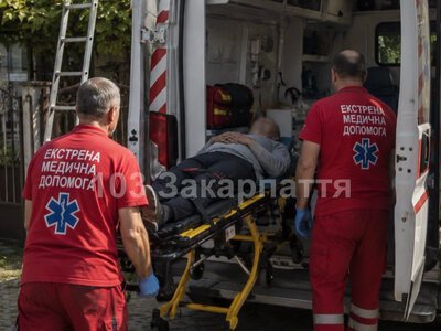 Небезпечний крок на драбині: на Виноградівщині 64-річний чоловік отримав серйозну травму