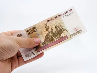 За півроку росіяни витратили за кордоном рекордні $23,3 млрд