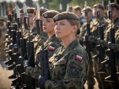 Туск заявив, що Польща планує створити найбільшу армію в Європі
