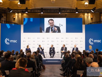 Сікорський запропонував залучити українських ветеранів до Європейського легіону після війни
