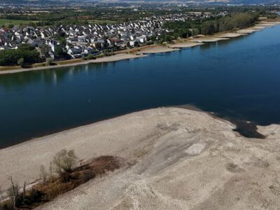 Одна з головних річок Європи рекордно обміліла: вантажі переводять на сушу