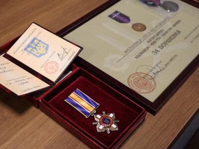 П`ятьом воїнам із Рівненського району вручили нагороди за захист України