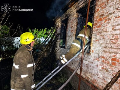 На Кременчуччині вночі горіли господарча споруда та дачний будинок