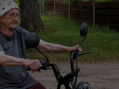 74-річна волинянка понад пів століття їздить на мотоциклі