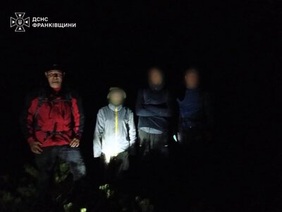 Гірські рятувальники допомогли двом туристам, які заблукали