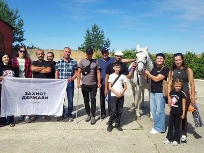 На Рівненщині для ветеранів, військових та їхніх родин організували відпочинок із кіньми