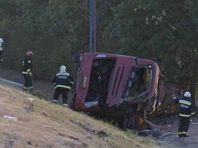В Угорщині перекинувся польський туристичний автобус: 12 загиблих, десятки постраждалих