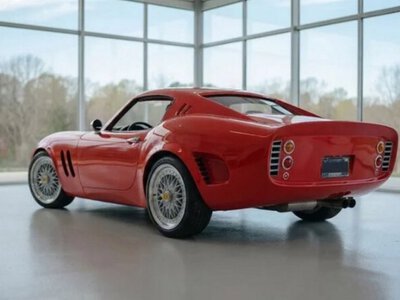 Дивовижне перевтілення: дешева Mazda перетворилася на найдорожчий Ferrari в історії