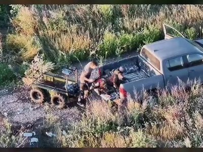 Командир штурмової роти на пікапі врятував двох поранених бійців (ВІДЕО)