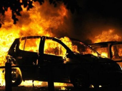  На Ніжинщині за добу сталися дві пожежі: горіла господарча будівля та автомобіль 