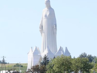 У Польщі відкрили найвищу в Європі статую Діви Марії: її висота — майже 56 метрів (ФОТО)