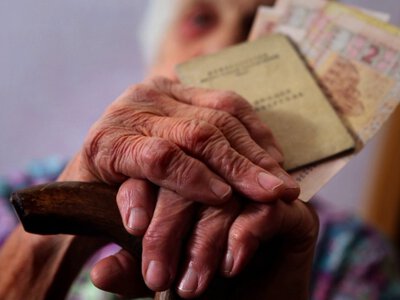 Виплата до Дня Незалежності: кому гроші прийдуть автоматично, а кому треба звернутися до ПФУ