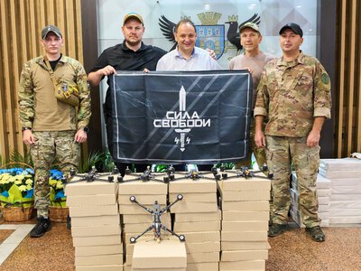 Руслан Марцінків передав чергову партію дронів для ЗСУ