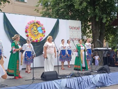У Гадячі провели благодійне свято меду та українських традицій
