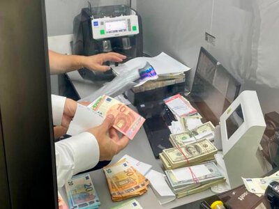 У Києві викрили тіньові пункти обміну валют