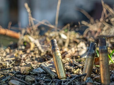 Мінна небезпека у Києві: патрульні нагадали, що робити при виявленні боєприпасів