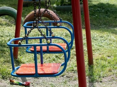 Батьки не евакуюють трьох дітей зі Станіслава попри рішення суду