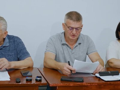 У Шостці триває прибирання територій, ремонт дахів та благоустрій укриттів + Відео