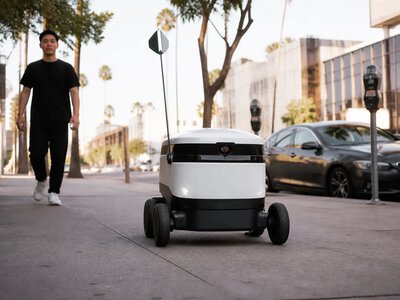 Serve Robotics доставлятиме замовлення Grubhub роботами