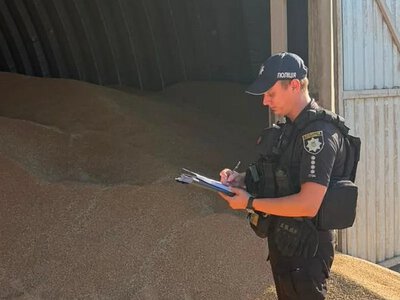 На Одещині водія засипало зерном: поліція розслідує загибель чоловіка
