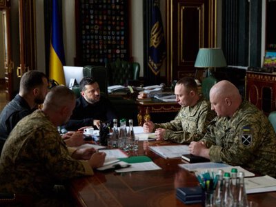 Президент Зеленський анонсував кадрові рішення для посилення оборони на найгарячіших напрямках фронту