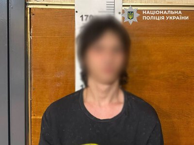 У Києві підліток напав з ножем на поліцейського