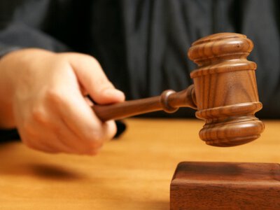 На Волині зобов’язав жінку сплатити понад 212 тисяч гривень боргу Сенс Банку
