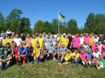 Ветеранські команди з Волині, Рівненщини та Чернігівщини змагалися на футбольному фестивалі у Соловичах