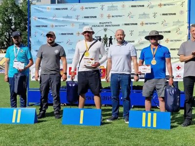 Ветерани МСК “Дніпро” вибороли три медалі на змаганнях у Хмельницькому