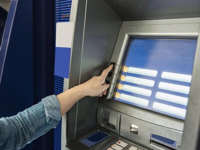 Російські банки б'ють рекорд із закриття відділень: що відбувається
