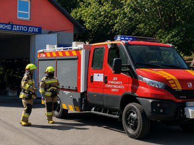 Шість комплектів захисного спорядження отримали вогнеборці Гощанської громади
