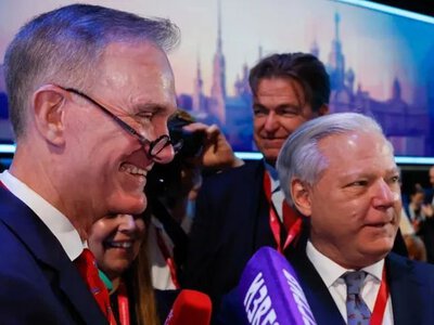  Чиновник адміністрації Трампа провів таємні переговори з представниками Кремля на форумі Путіна 