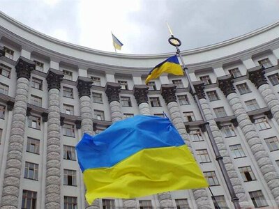 Новий Трудовий кодекс, «5–7–9%» і страхування воєнних ризиків: Кабмін представив програму діяльності до 2027 року