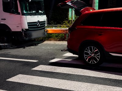 На трасі у Рівненській області вантажівка протаранила позашляховик Mitsubishi