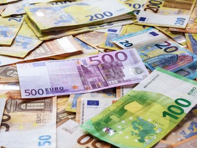 Курси обміну валют, встановлені банками на ранок 18 серпня