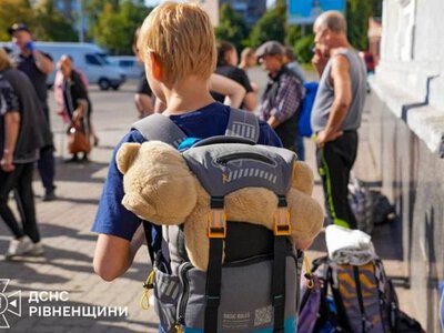 Із 16 населених пунктів Дніпропетровщини оголосили примусову евакуацію родин із дітьми