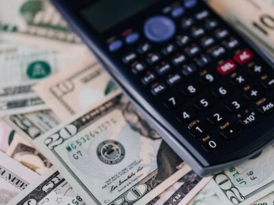 Долар готується до ривка: експерти назвали новий курс для українців