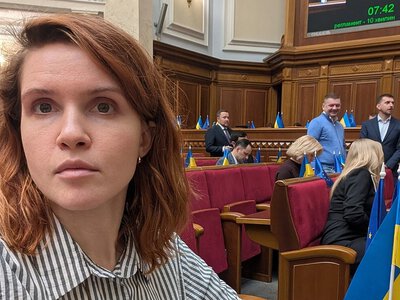 Безугла повернулася до фракції Слуга народу: каже, що це може бути тимчасово