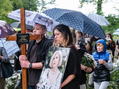 У Львові попрощалися з мисткинею Дарією Альошкіною, яка популяризувала українську витинанку у світі