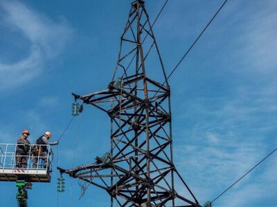 Чотири регіони України отримали 58 тонн енергообладнання від Німеччини