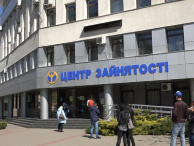 Служба зайнятості: за сім місяців кожен третій переселенець в Україні знайшов роботу