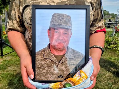У Миргороді попрощалися із захисником України Анатолієм Шекою