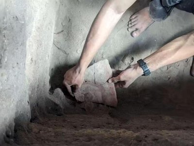 В Індонезії знайшли кам’яну плиту з малюнком віком 4000 років