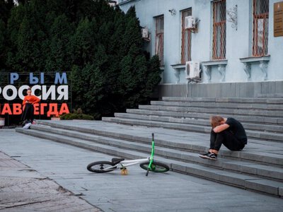 «Реальність тривожить і виснажує». Крим накрила депресія під час війни РФ з Україною