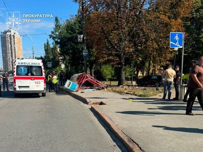 ДТП на зупинці у Києві: двоє загиблих, 4 поранених, водія затримали