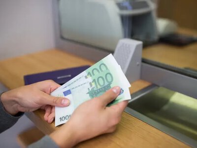 Курс долара та євро у Києві: де сьогодні найвигідніше обміняти валюту