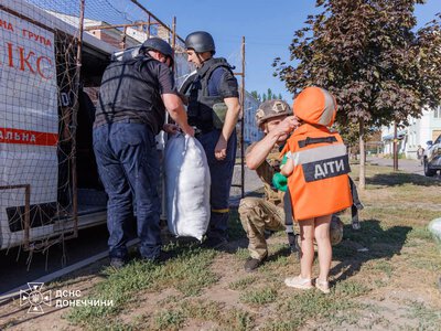 Майже 500 людей евакуювали з лінії фронту Донеччини