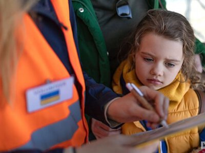 Примусова евакуація: на Дніпропетровщині родини з дітьми мають виїхати з 16 населених пунктів