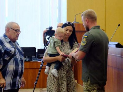 У Горішніх Плавнях родинам чотирьох полеглих захисників вручили посмертні державні нагороди